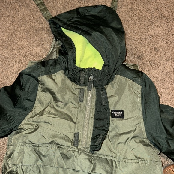 OshKosh B’gosh 4T Snow Coat and Snowbib Snowsuit Set Green - Picture 3 of 5